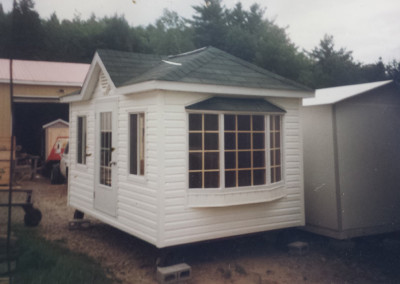 Cabanon de jardin, fenetre pour cabanon, porte de garage pour cabanon et porte de cabanon a vendre à Joliette | Cabanon Jean Paul Chevrette (4)